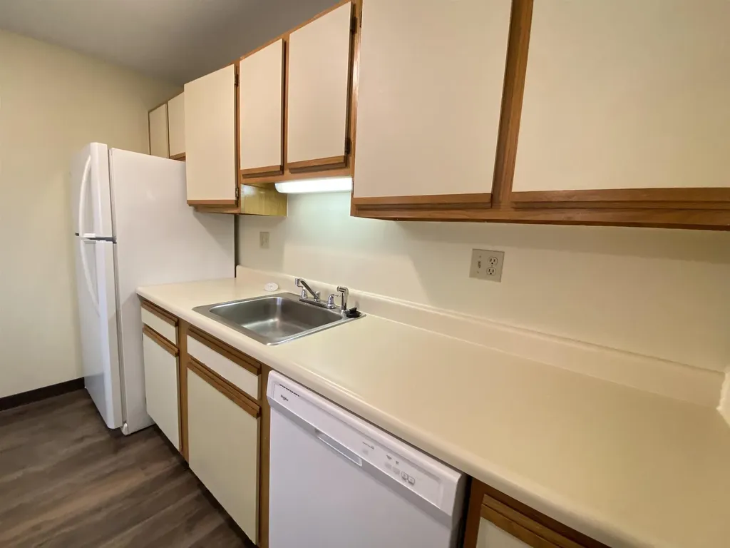 163 Eastern Avenue Manchester NH 03104