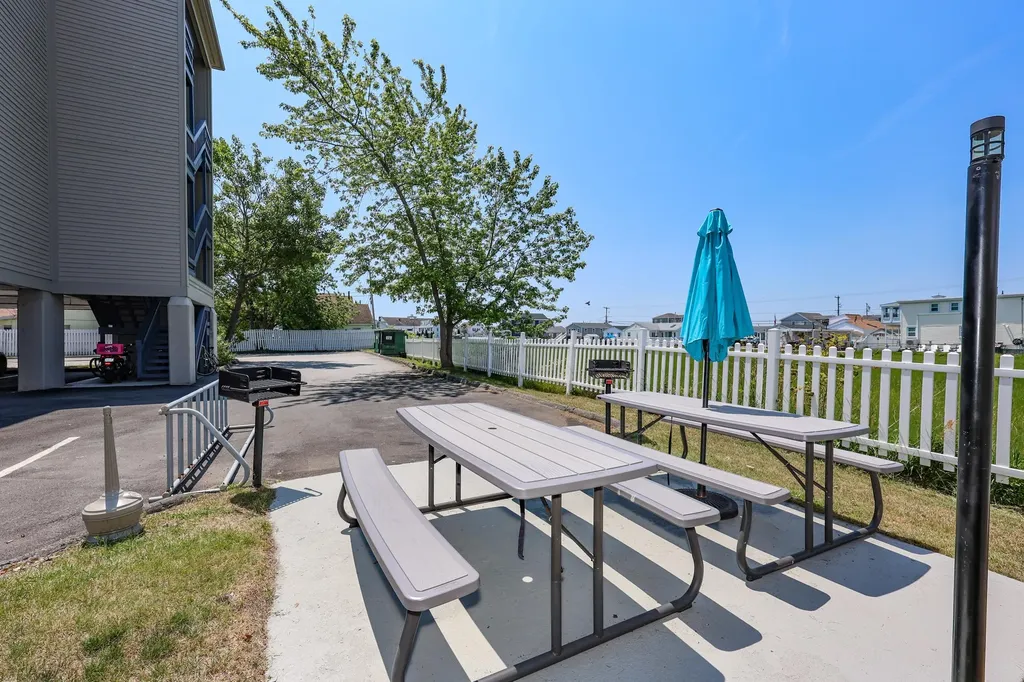 32 Ashworth Avenue Hampton NH 03842