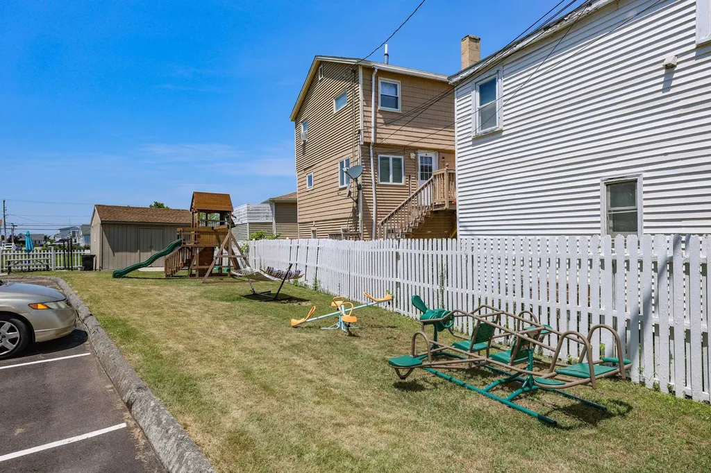 32 Ashworth Avenue Hampton NH 03842