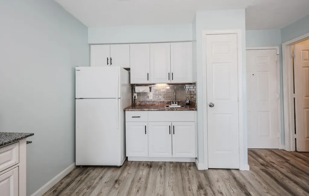 32 Ashworth Avenue Hampton NH 03842