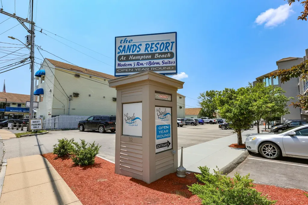 32 Ashworth Avenue Hampton NH 03842