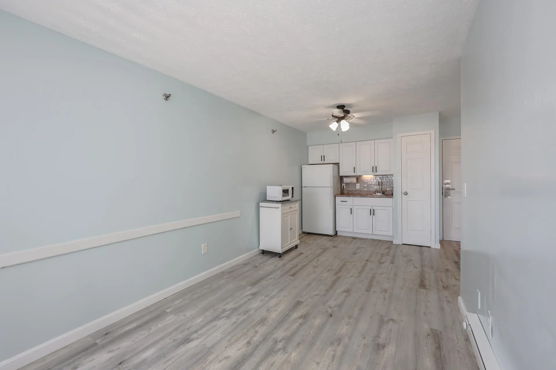 32 Ashworth Avenue Hampton NH 03842