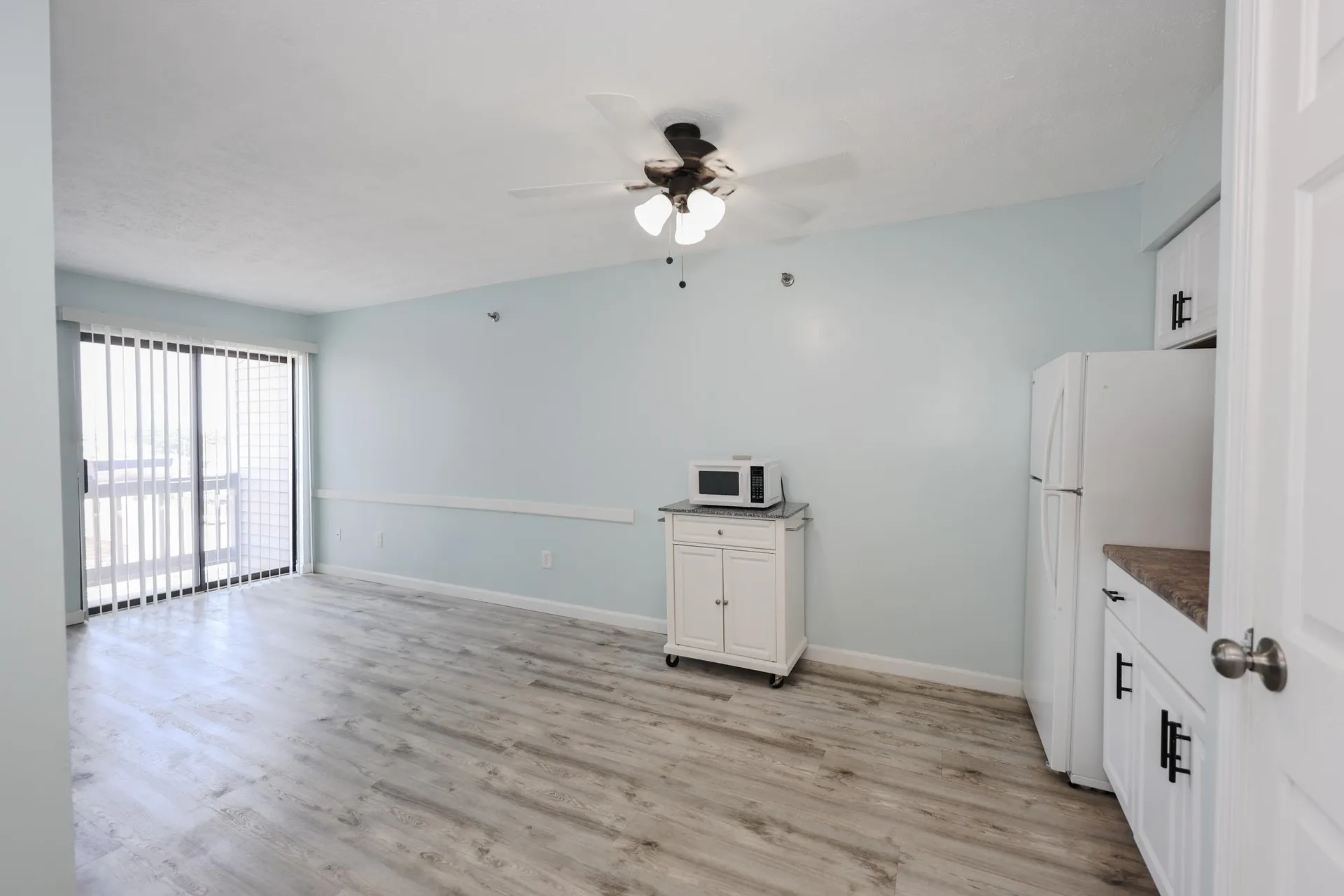 32 Ashworth Avenue Hampton NH 03842