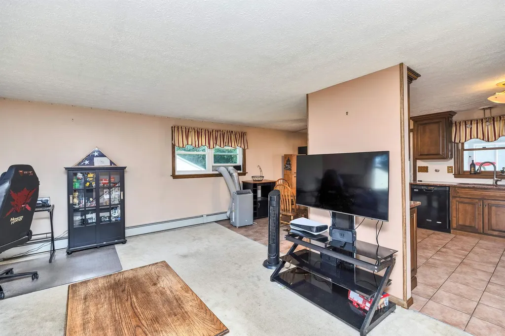 366 Blevens Drive Manchester NH 03104