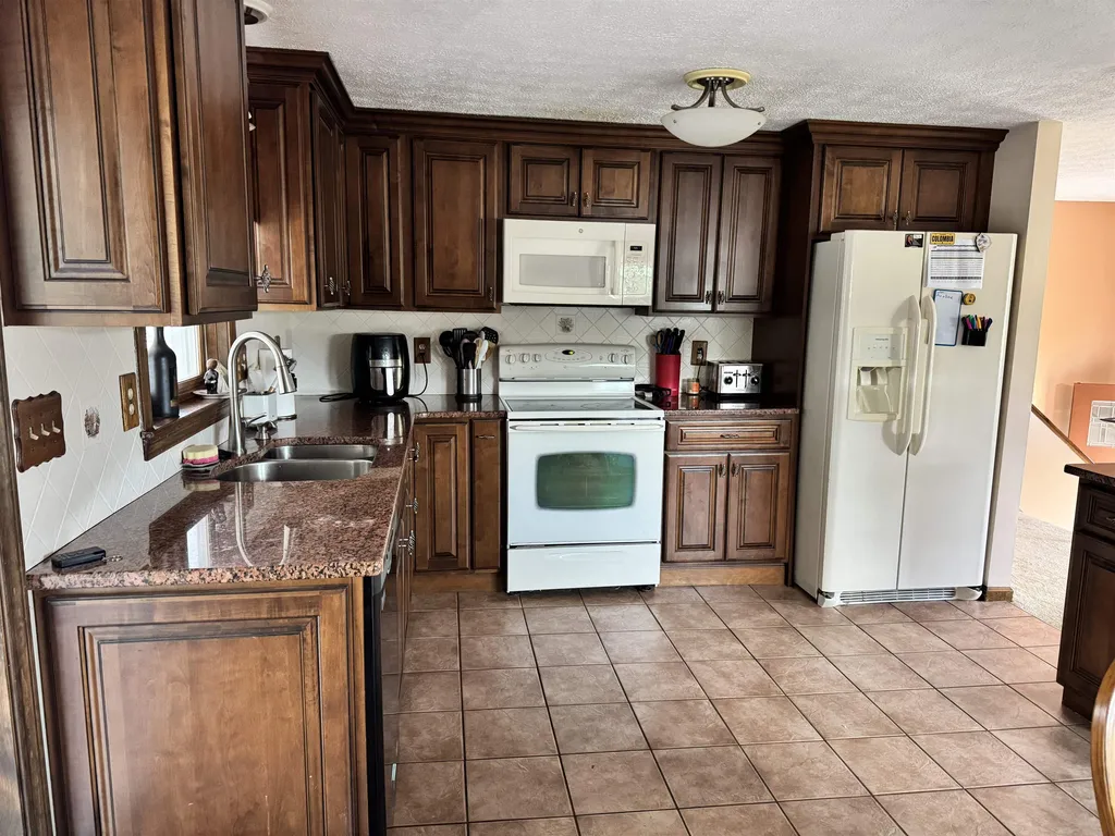 366 Blevens Drive Manchester NH 03104