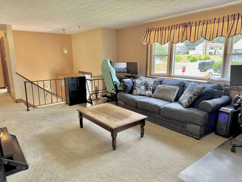 366 Blevens Drive Manchester NH 03104