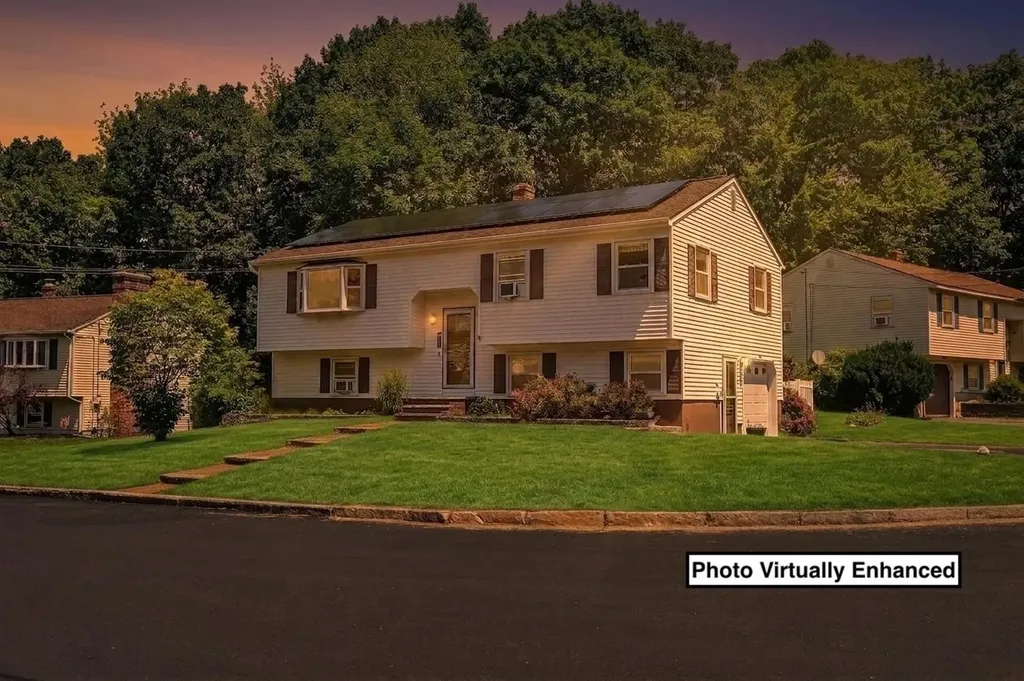 366 Blevens Drive Manchester NH 03104