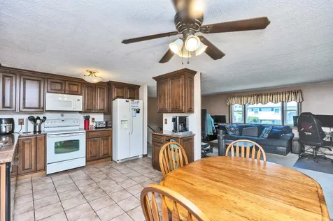 366 Blevens Drive Manchester NH 03104