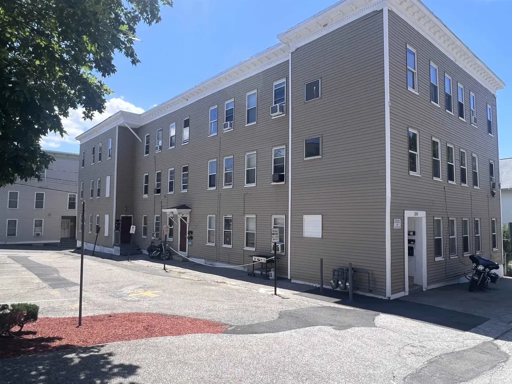 269 Cedar Street Manchester NH 03103