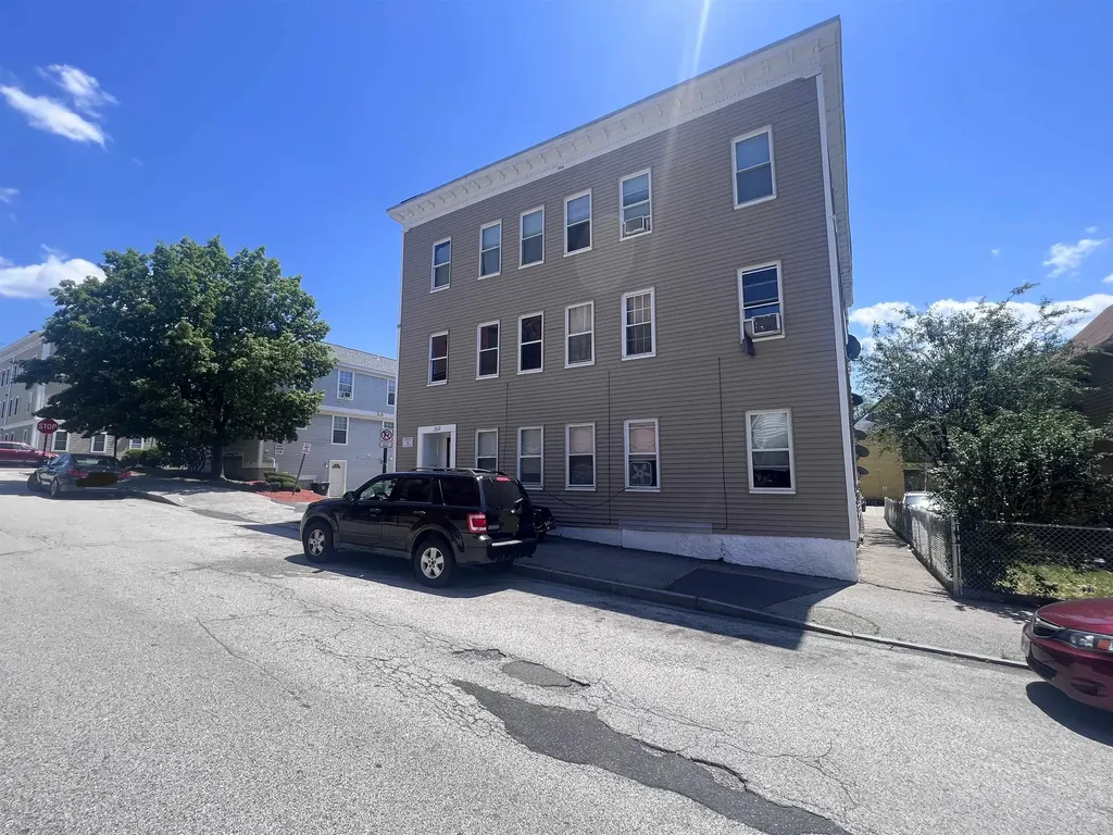269 Cedar Street Manchester NH 03103