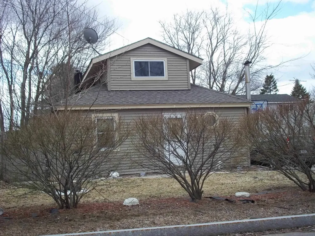 101 Ruth Avenue Manchester NH 03109