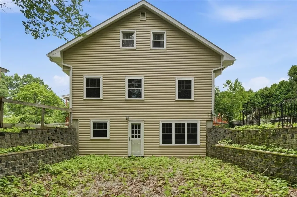 22 Redwood Terrace Essex Junction VT 05452