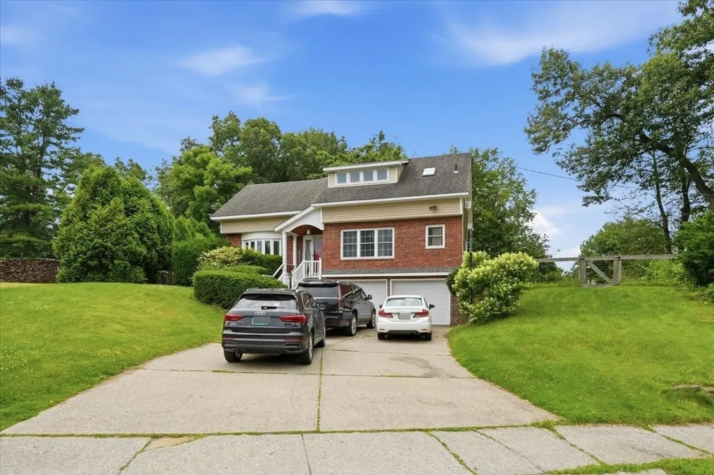 22 Redwood Terrace Essex Junction VT 05452