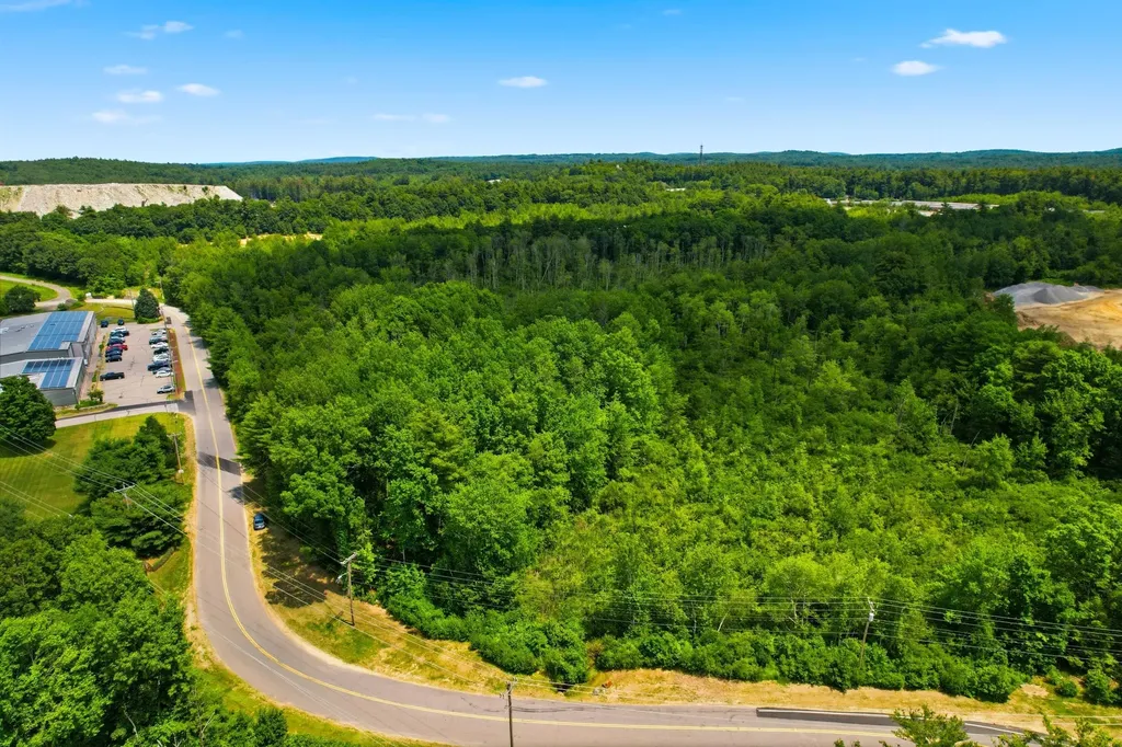 36 Old County Road Plaistow NH 03865