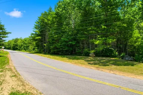 36 Old County Road Plaistow NH 03865
