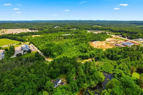 36 Old County Road Plaistow NH 03865
