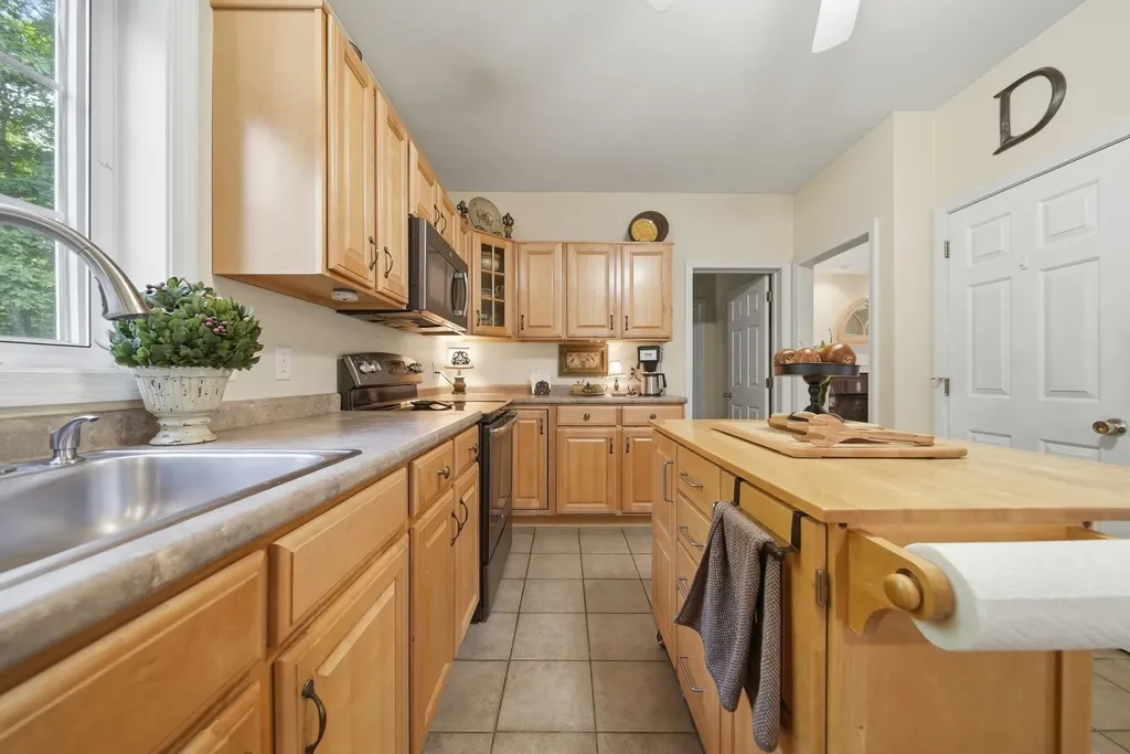 43 Emerson Road Chester NH 03036