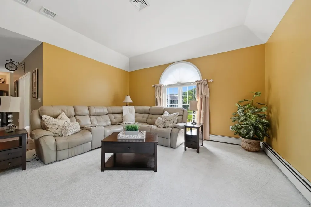 43 Emerson Road Chester NH 03036
