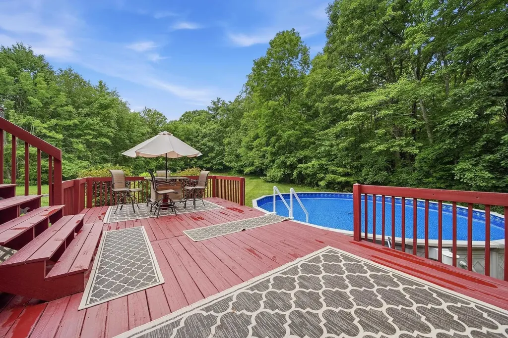 43 Emerson Road Chester NH 03036