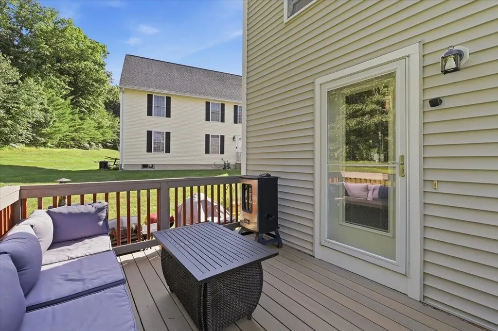 161 Forest Hill Way Manchester NH 03109