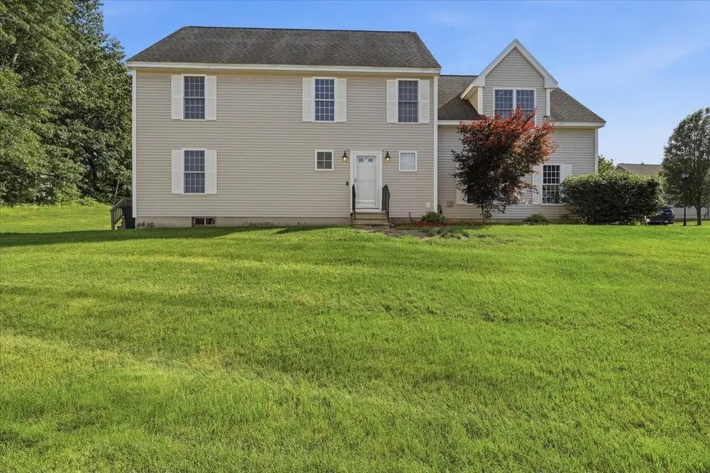 161 Forest Hill Way Manchester NH 03109