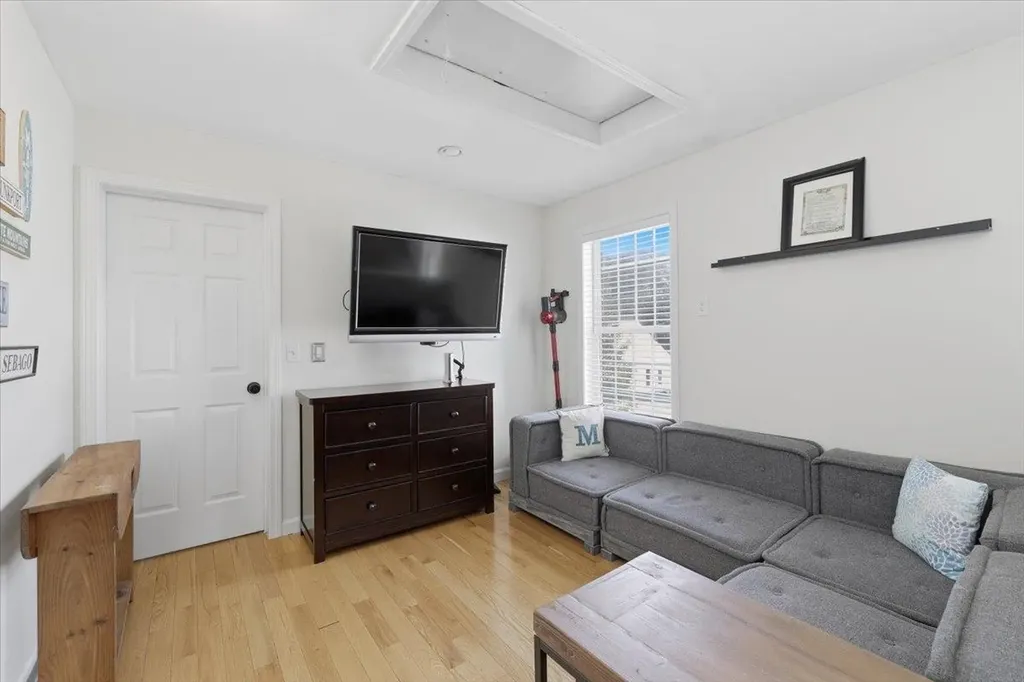 161 Forest Hill Way Manchester NH 03109