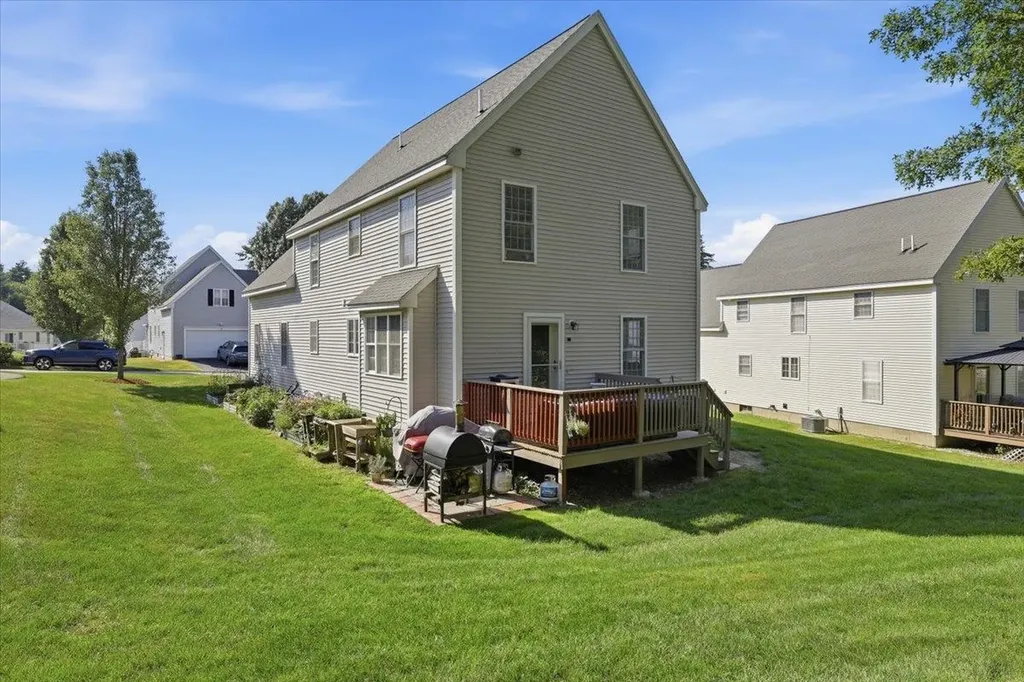 161 Forest Hill Way Manchester NH 03109