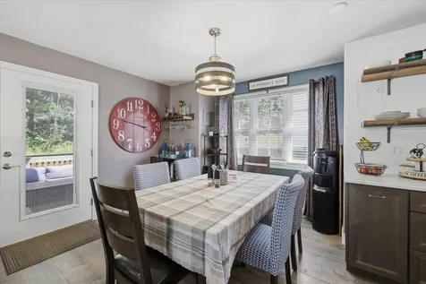161 Forest Hill Way Manchester NH 03109