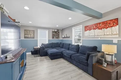 161 Forest Hill Way Manchester NH 03109