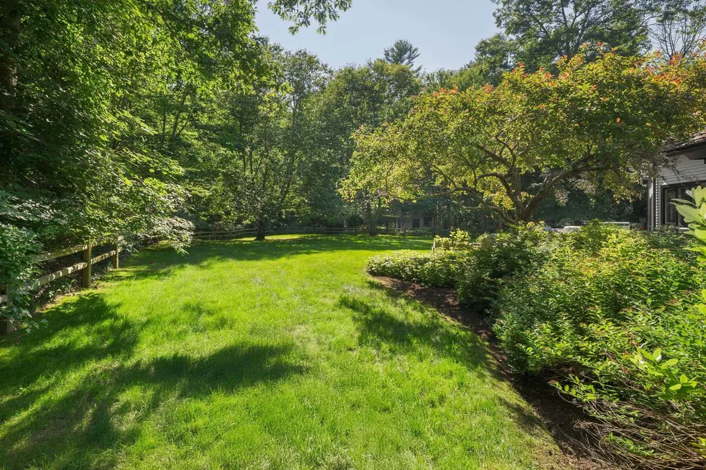 17 Pepperell Way York ME 03909