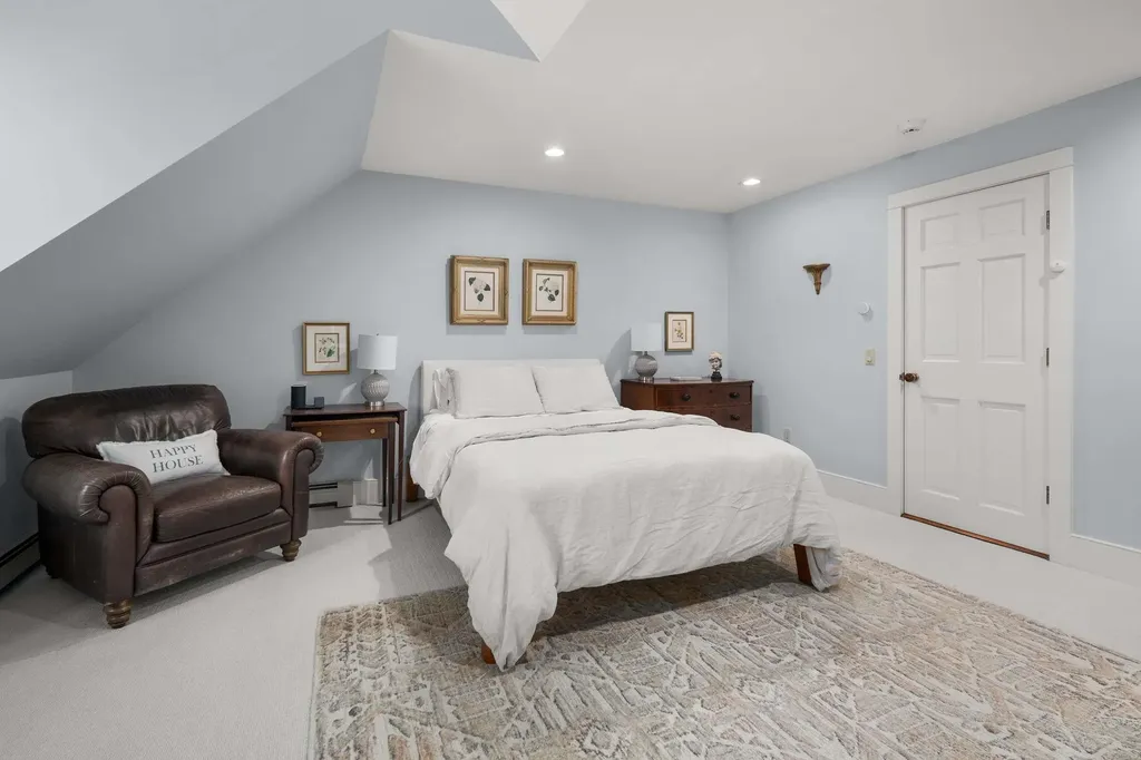 17 Pepperell Way York ME 03909