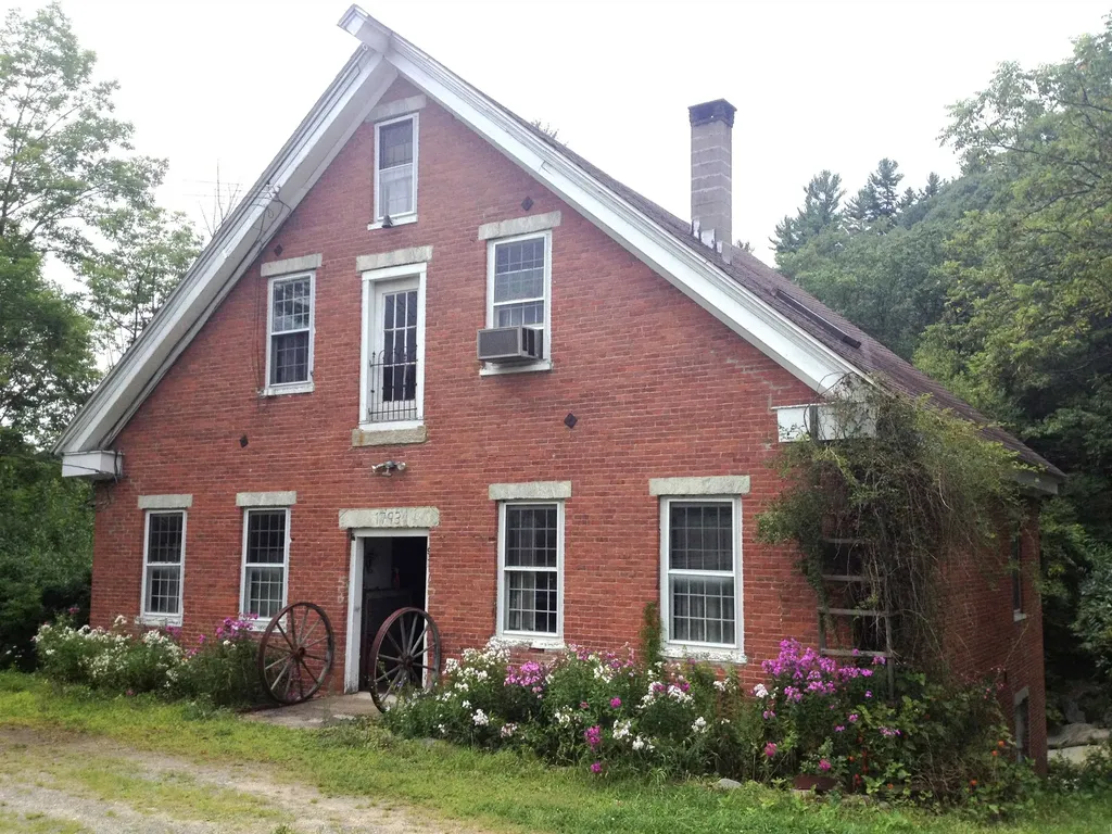 87 Mechanic Street Alstead NH 03602