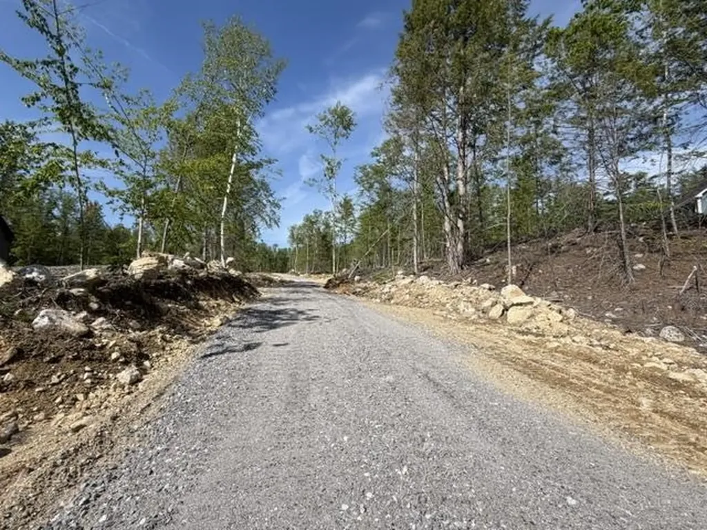 Old Coach Road New Boston NH 03070