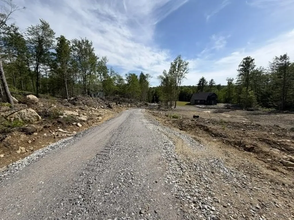 Old Coach Road New Boston NH 03070