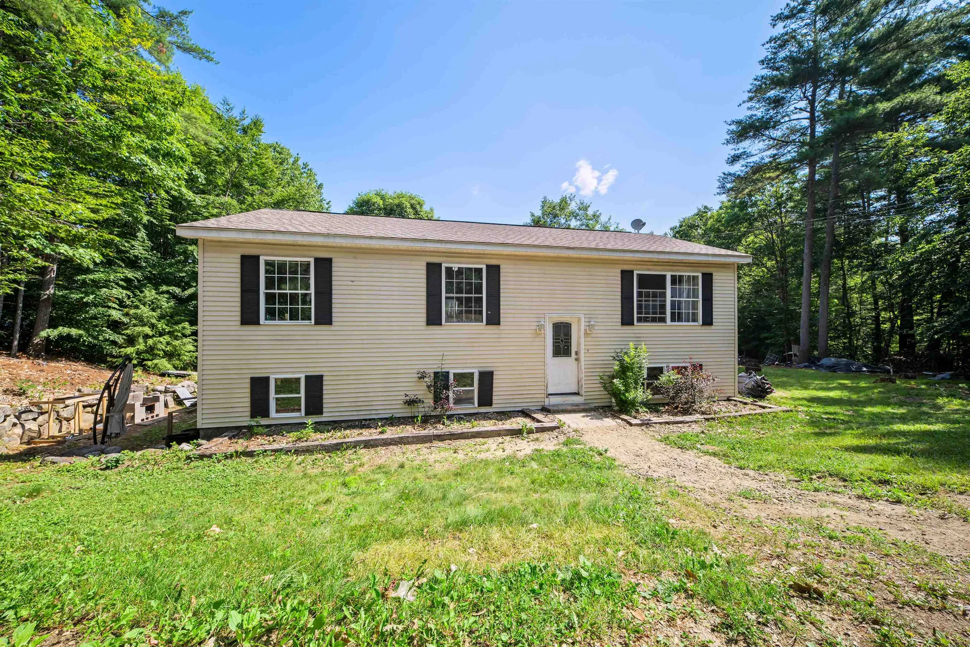 47 Henry Drive Effingham NH 03882