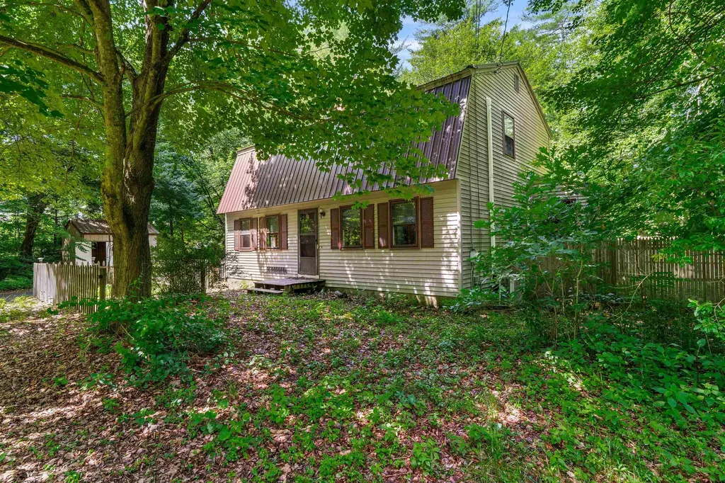 59 Oak Hill Road Concord NH 03301