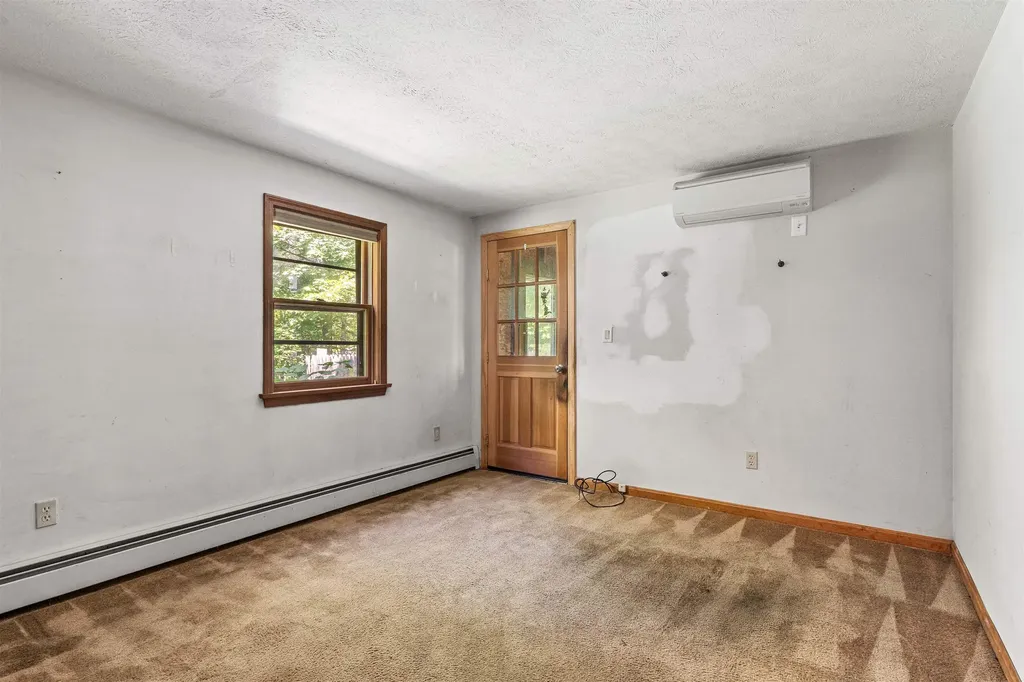 59 Oak Hill Road Concord NH 03301