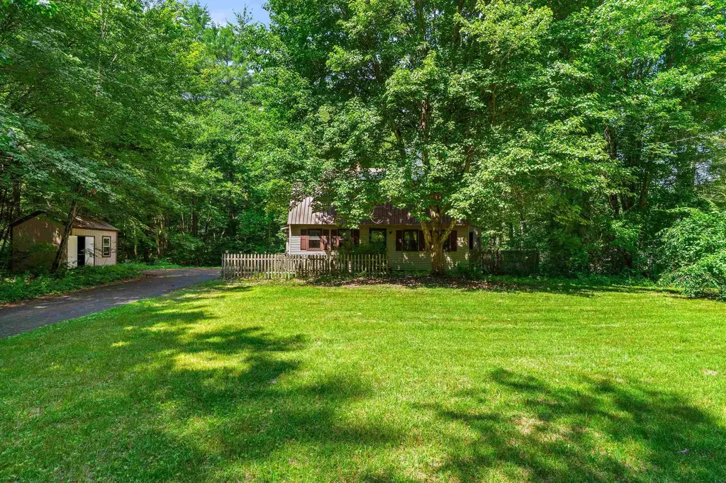 59 Oak Hill Road Concord NH 03301