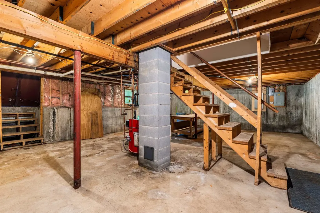 59 Oak Hill Road Concord NH 03301