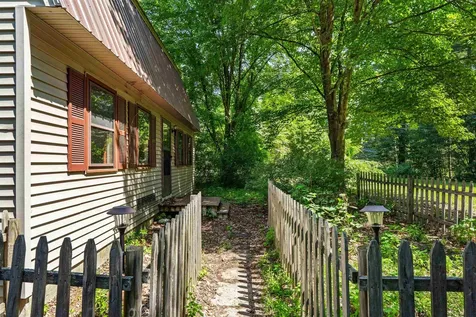 59 Oak Hill Road Concord NH 03301