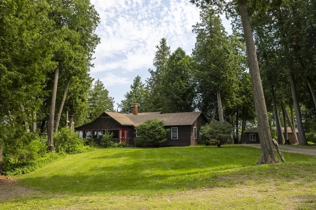97 Kibbe Farm Road South Hero VT 05486
