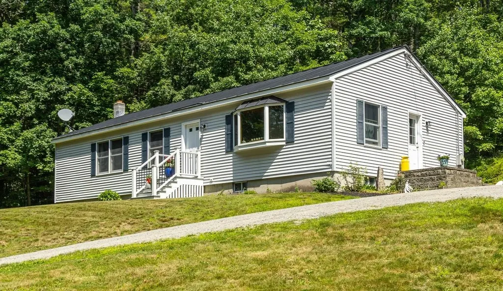 122 Eaton Road Swanzey NH 03446