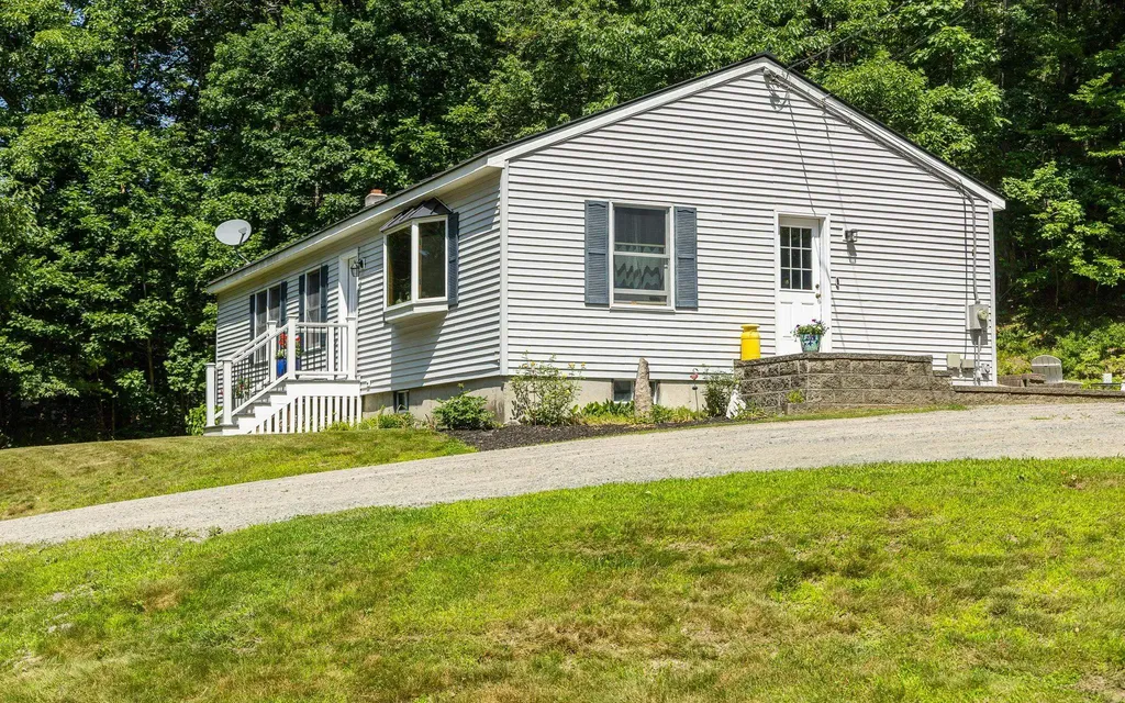 122 Eaton Road Swanzey NH 03446