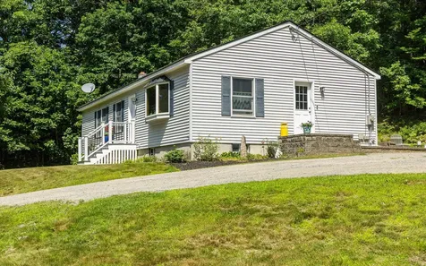 122 Eaton Road Swanzey NH 03446