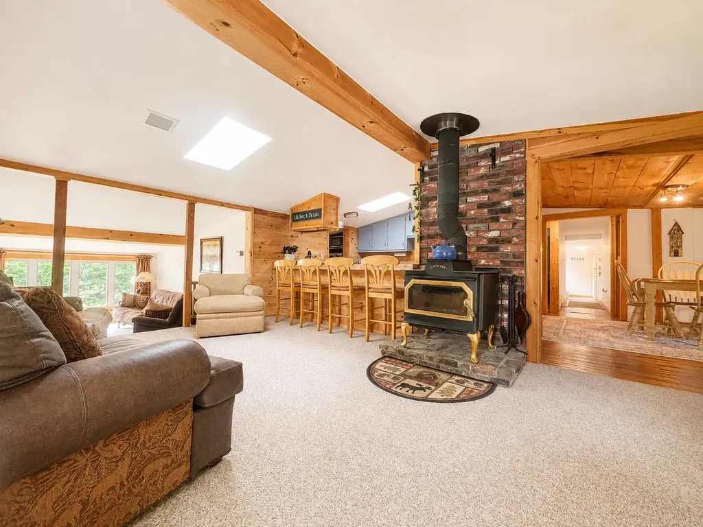 20 Keene Avenue Fitzwilliam NH 03447