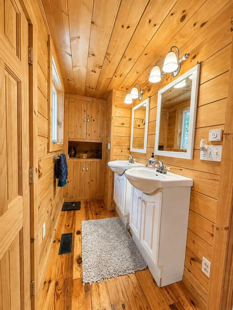 20 Keene Avenue Fitzwilliam NH 03447