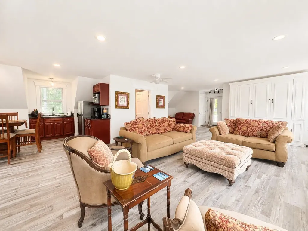 20 Keene Avenue Fitzwilliam NH 03447