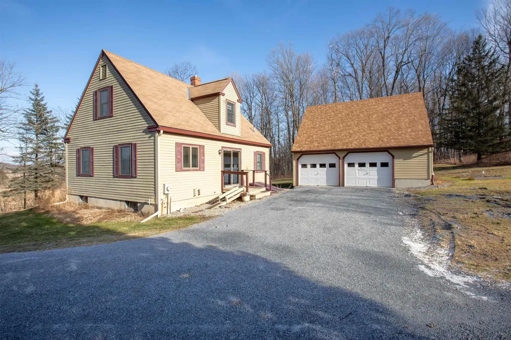 396 Prindle Road Charlotte VT 05445-9194