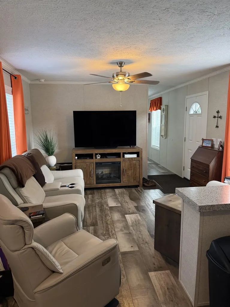 3 Daniels Drive Enfield NH 03748