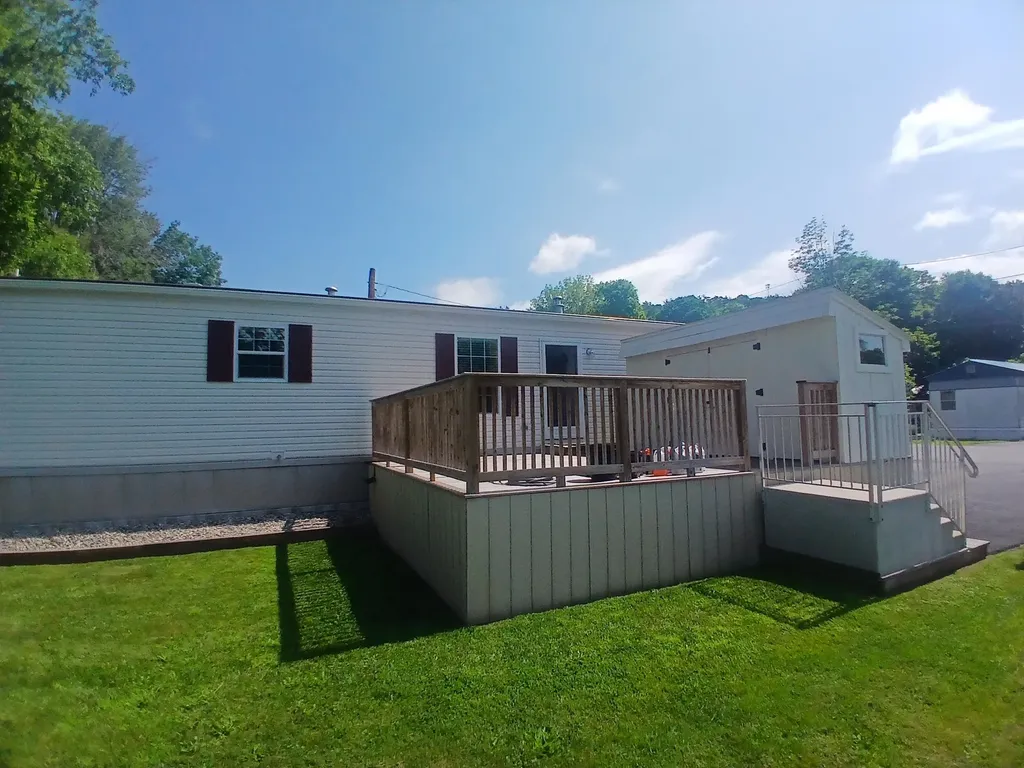 3 Daniels Drive Enfield NH 03748